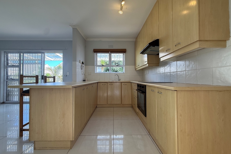 To Let 2 Bedroom Property for Rent in Sunningdale Western Cape